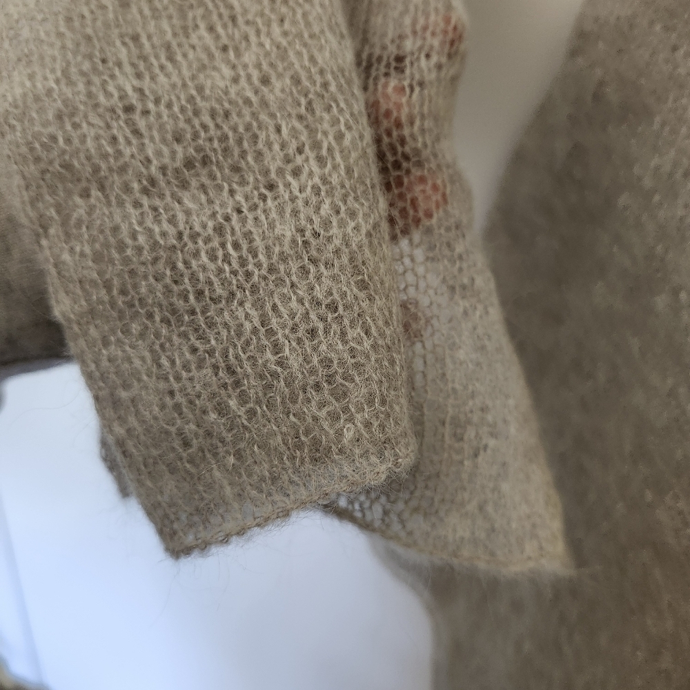 H&M Large Light Gray Mohair Blend Scarf - Picture 5 of 6